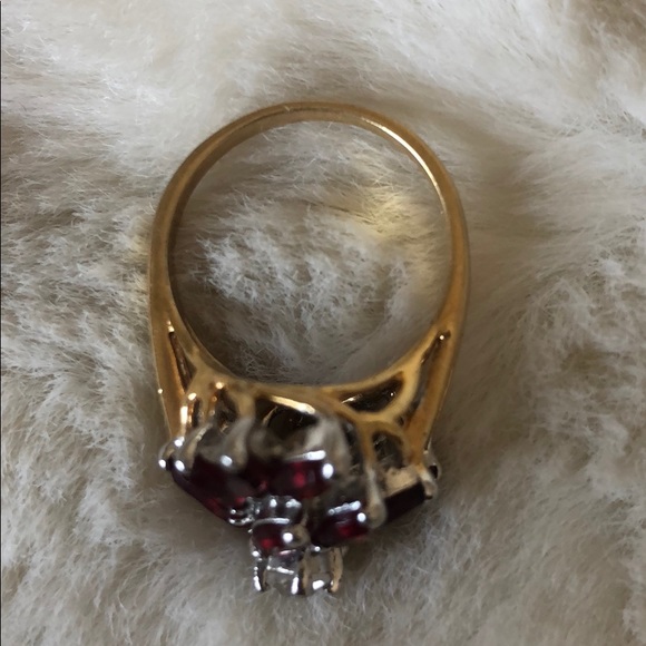 Gold plated ring with synthetic jewels - Picture 3 of 6